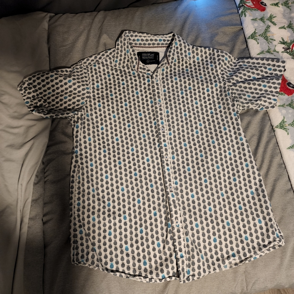Monument Pineapple Button Up